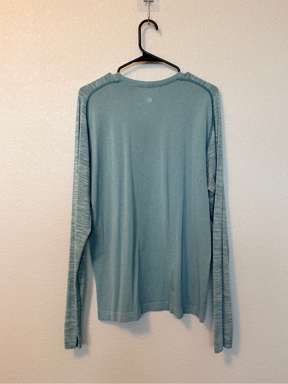 lululemon athletica seafoam teal crew long sleeve - Picture 2 of 2
